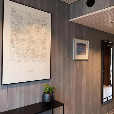 Modern In * Henningsvær