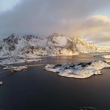 Modern In Apartamento Henningsvaer