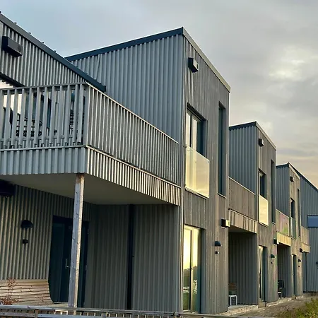 Apartment Modern In Henningsvaer